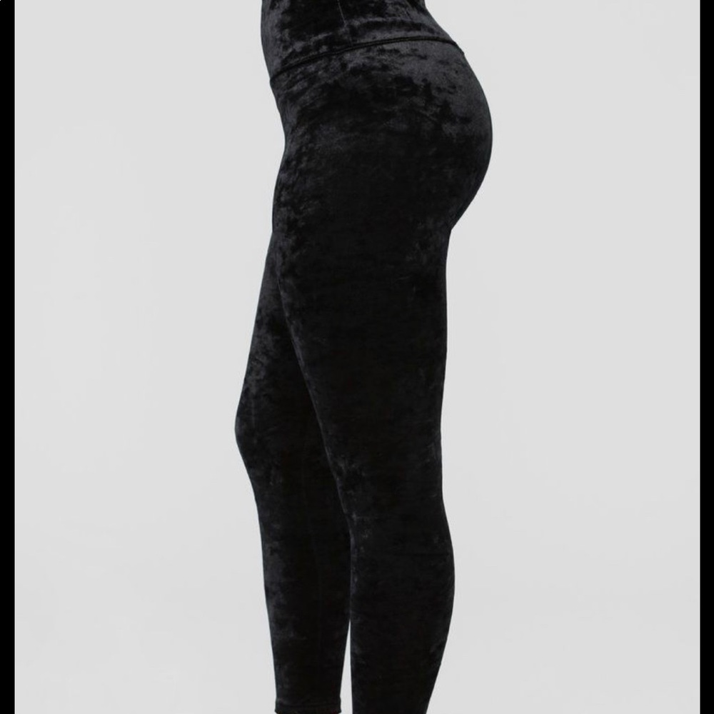 Black crushed velvet leggings
